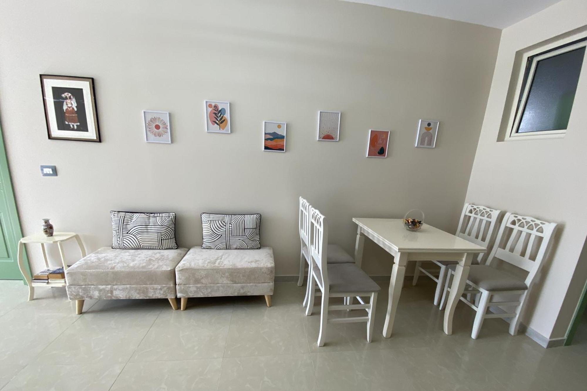 Tinas Rooms Durrës Esterno foto